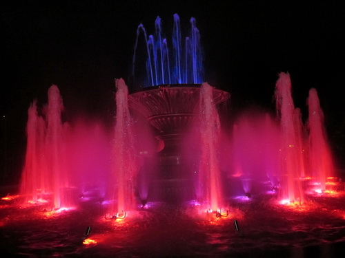 Валентина Солдатова. Фонтан со светомузыкой в Альметьевске Валентина Солдатова. Фонтан со светомузыкой в Альметьевске