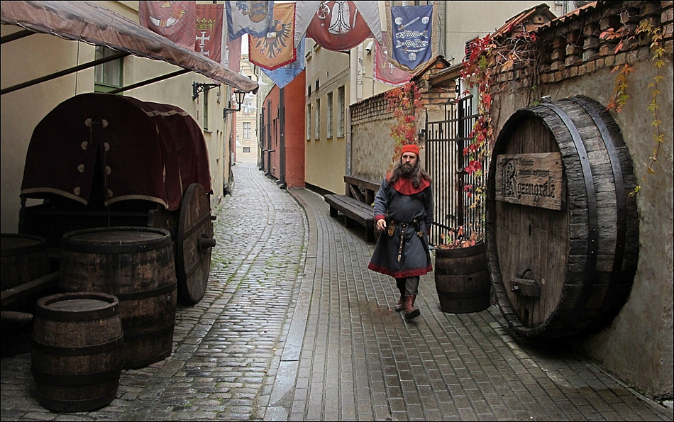 Владимир Тюрин. Старая Рига.За пивом. Владимир Тюрин. Старая Рига.За пивом.